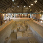 มรดกโลกบ้านเชียง ตั้งอยู่ที่ตำบลบ้านเชียง อำเภอหนองหาน จังหวัดอุดรธานี